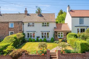 Holly Tree House- click for photo gallery